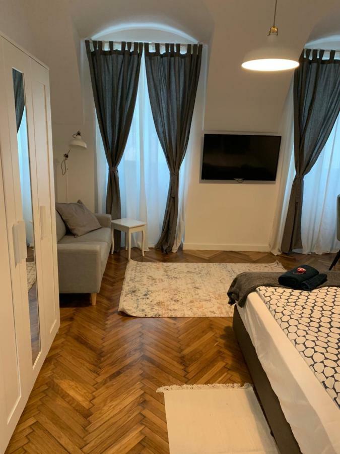 Apartmani Sb 42 Zagabria Esterno foto