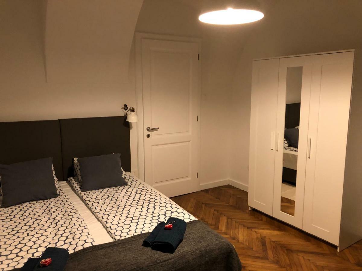 Apartmani Sb 42 Zagabria Esterno foto