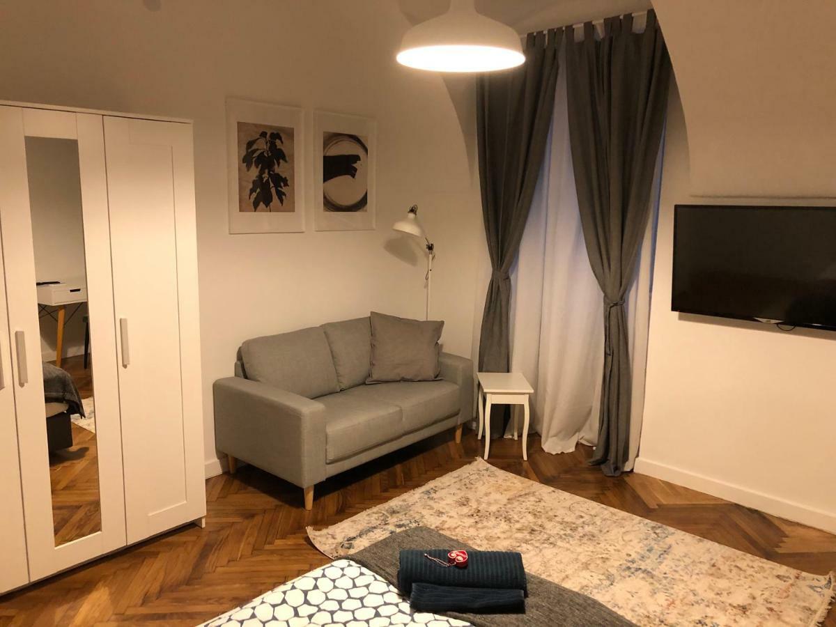Apartmani Sb 42 Zagabria Esterno foto