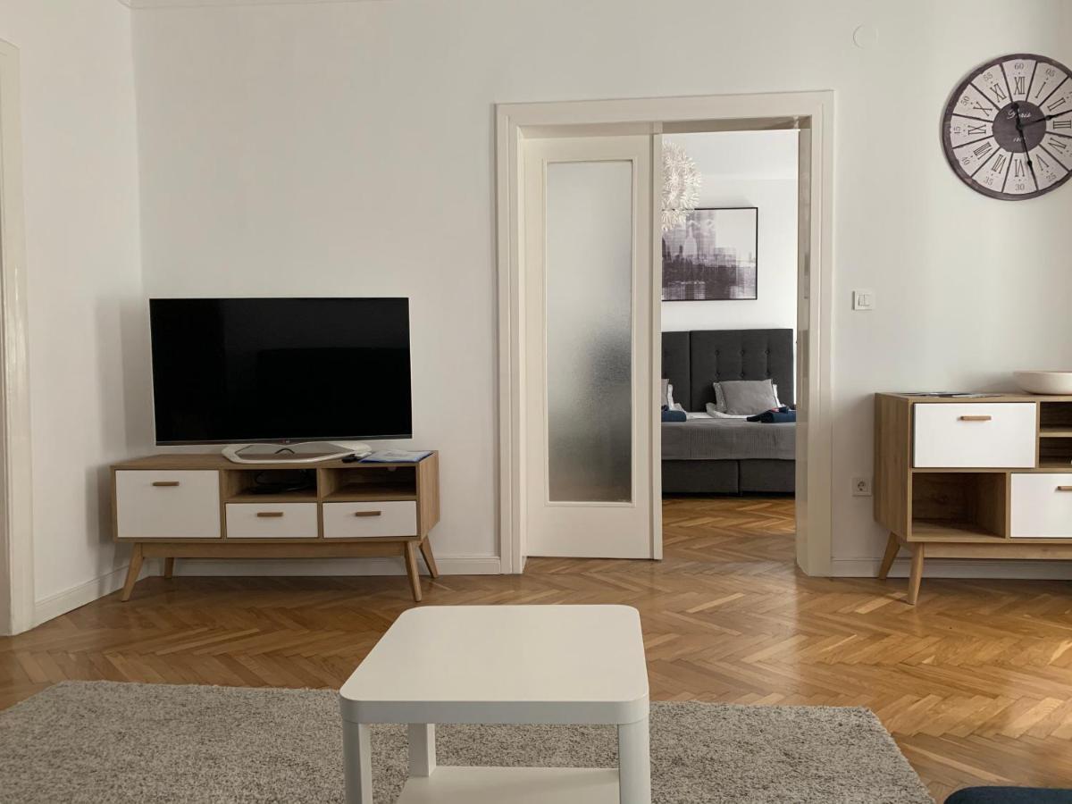 Apartmani Sb 42 Zagabria Esterno foto